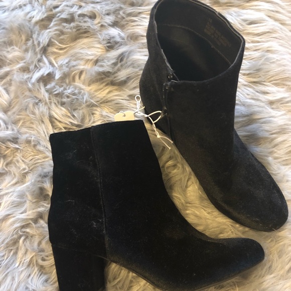 Charming Charlie Shoes - 💕NWT Charming Charlie Booties💕